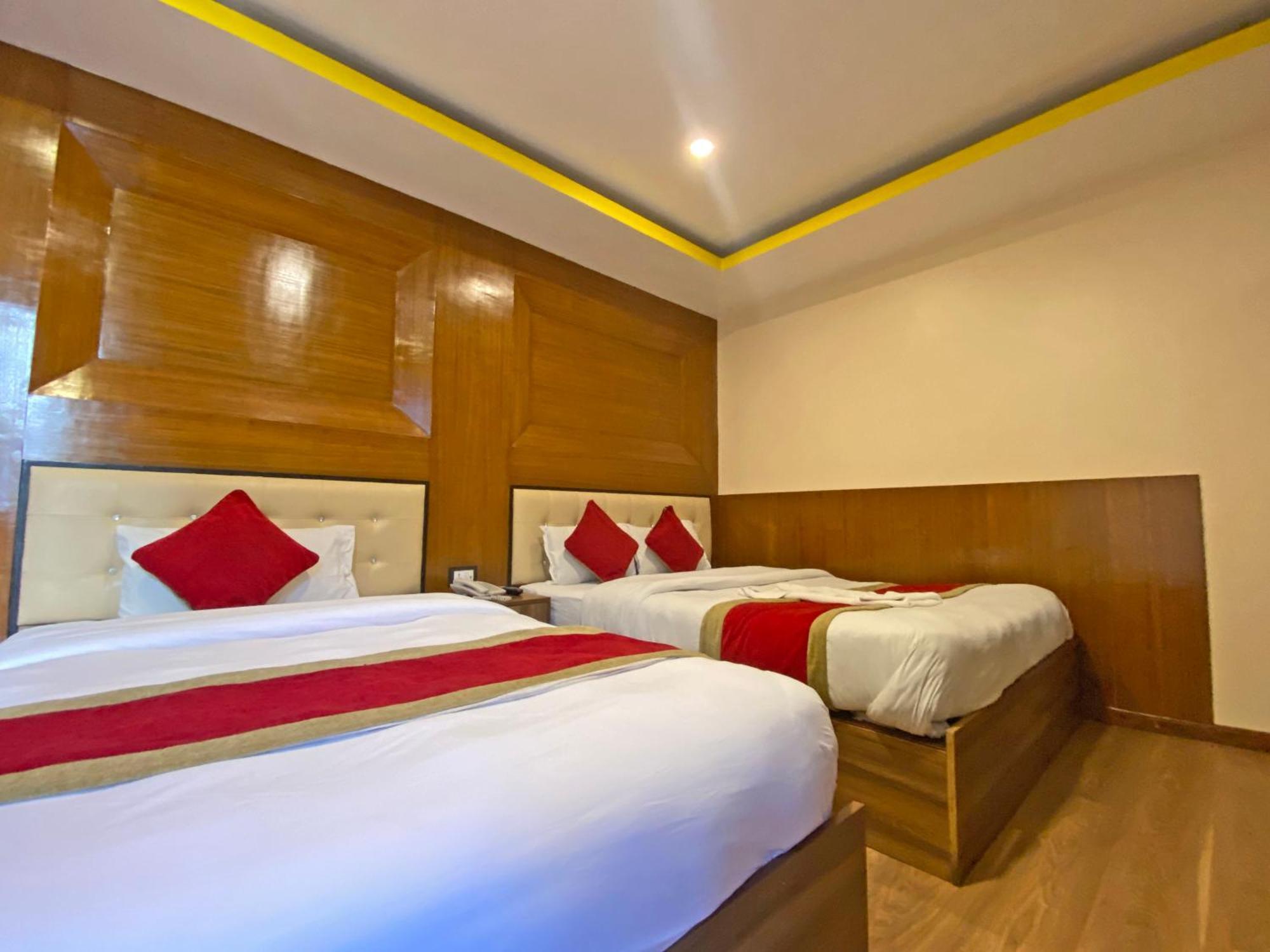 Hotel Airport Holiday Катманду Екстер'єр фото