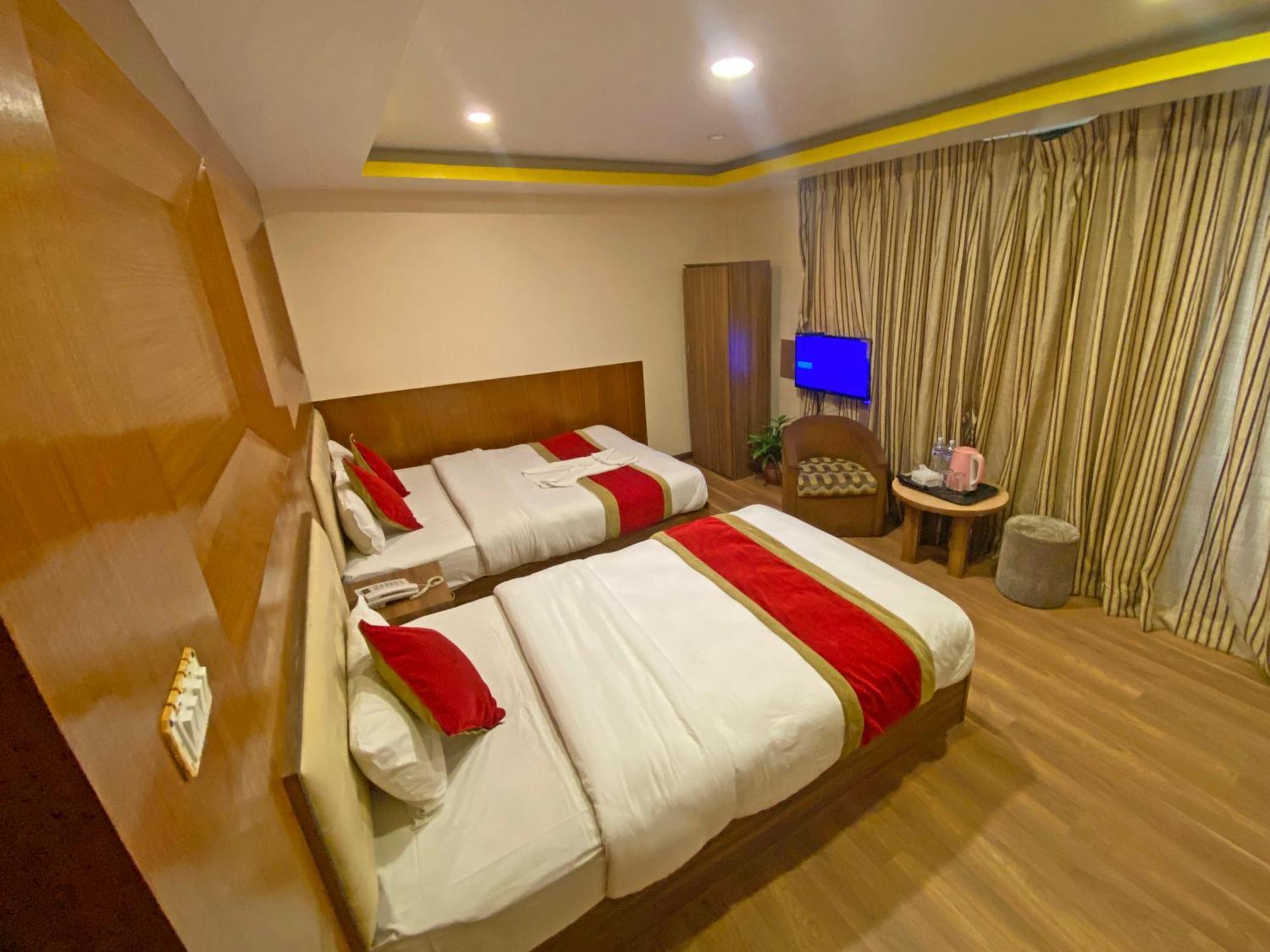 Hotel Airport Holiday Катманду Екстер'єр фото