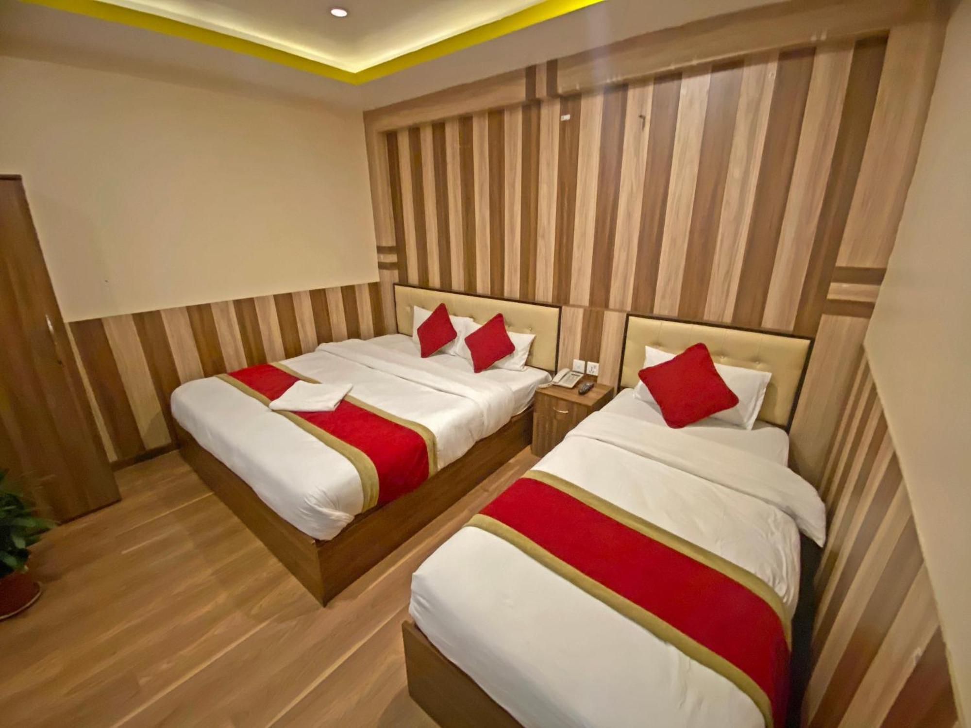 Hotel Airport Holiday Катманду Екстер'єр фото