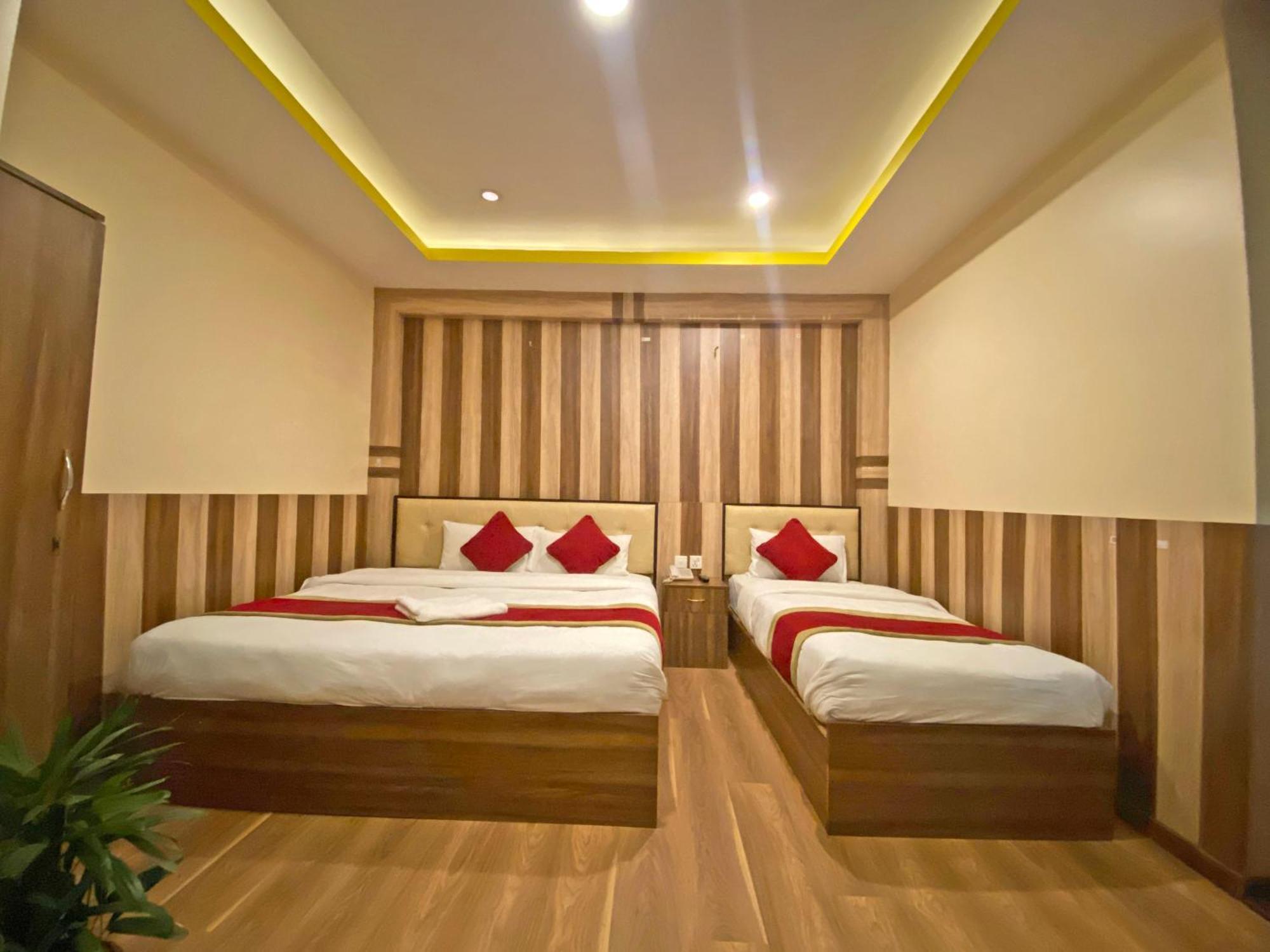 Hotel Airport Holiday Катманду Екстер'єр фото
