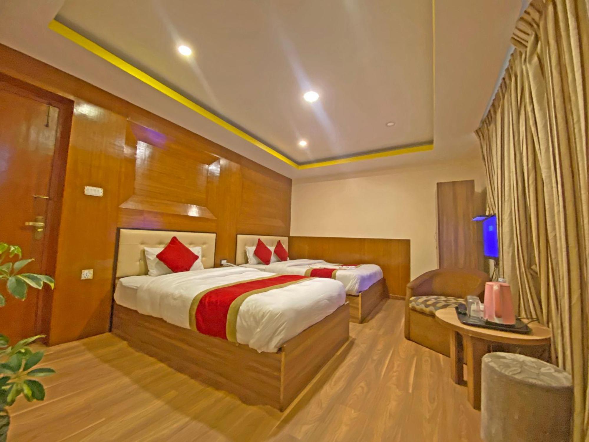 Hotel Airport Holiday Катманду Екстер'єр фото